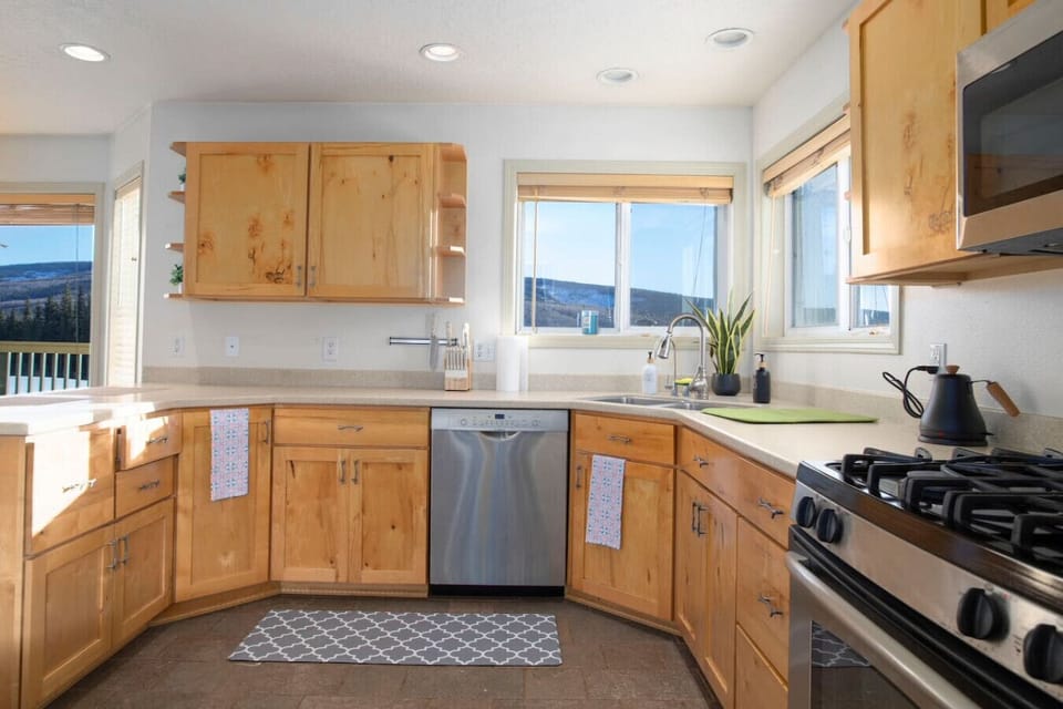 Kitchen with view