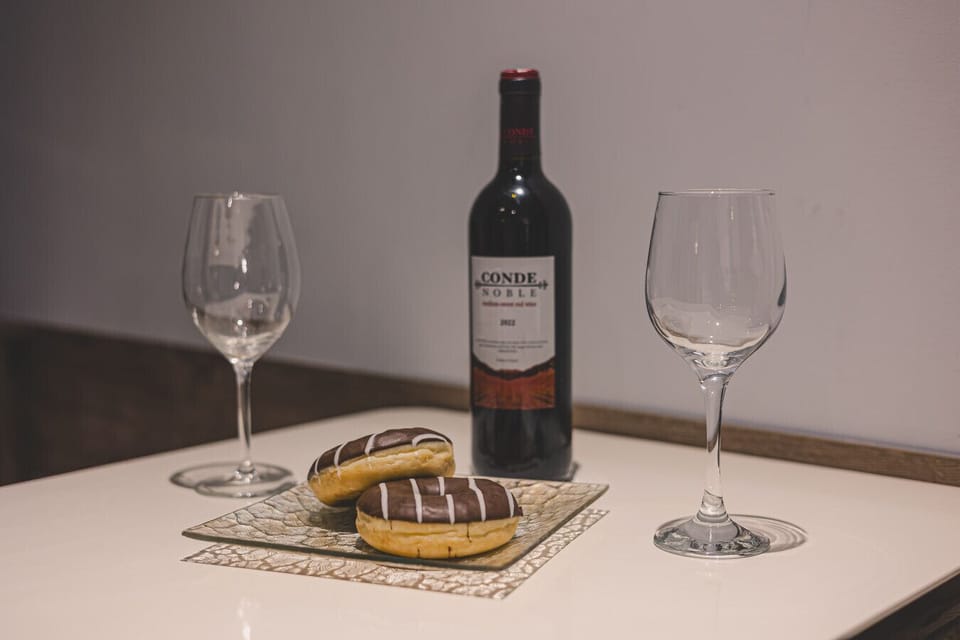 An elegant apartment, wine, and a cozy ambiance. The perfect place for a romantic stay or to unwind after a busy day.