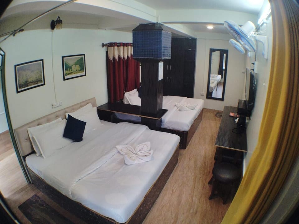 Family Room | Free WiFi