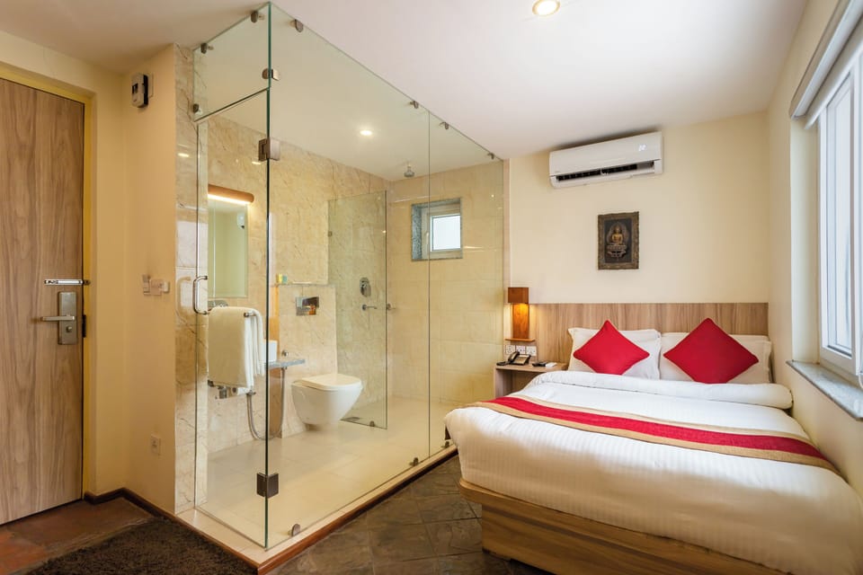 Studio (Studio Room) | In-room safe, desk, laptop workspace, soundproofing