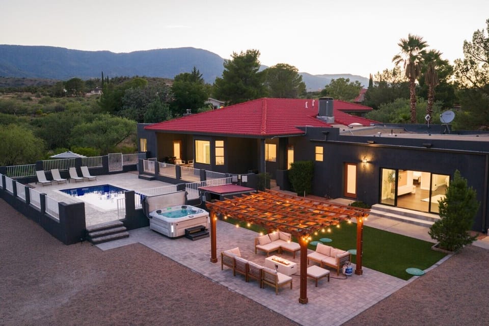 Pool days, hot tub nights, and memories that last forever 🌴✨ Welcome to your home away from home.