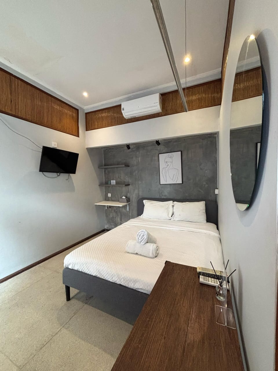 Basic Double Room, Pool View | Desk, free WiFi, bed sheets