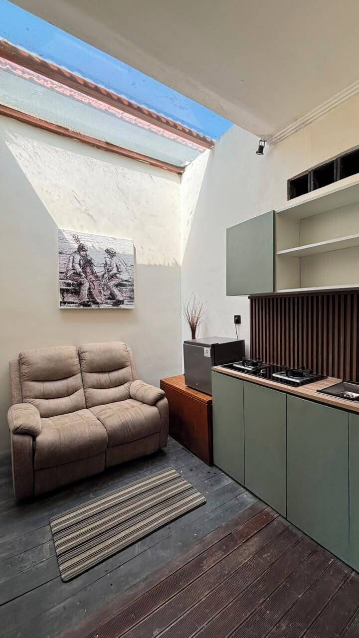 Superior Studio | Living area | LED TV