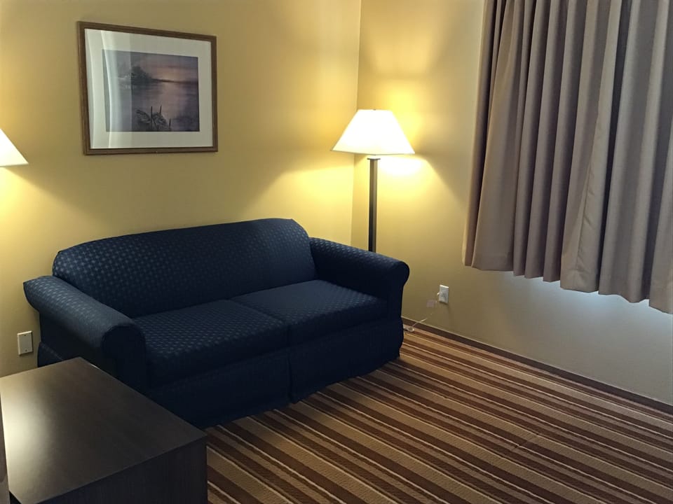 Studio Suite, 2 Queen Beds, Non Smoking | Desk, free cribs/infant beds, Internet, bed sheets