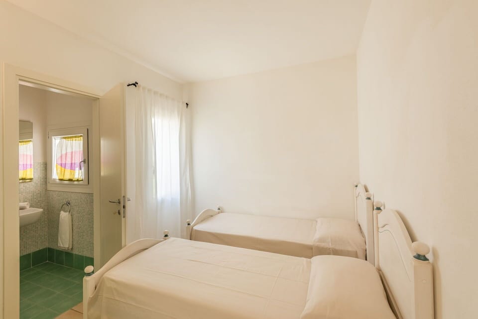 Autumn, Bedroom, Spring, Summer, Winter