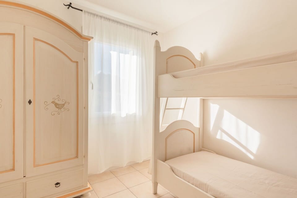 Autumn, Bedroom, Spring, Summer, Winter