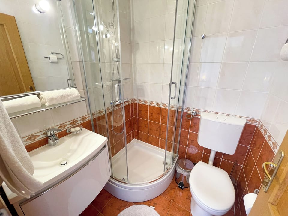 Studio Apartman Kira 5 Apartment in Primorje-Gorski Kotar County