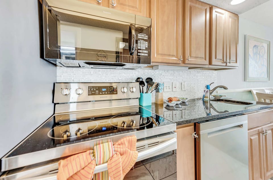 Large Kitchen Area
