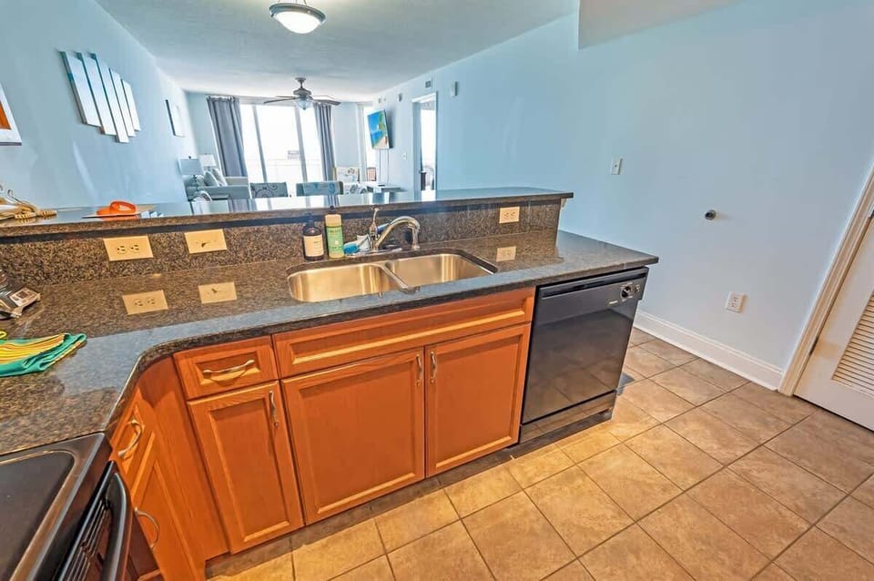 Large Kitchen Area
