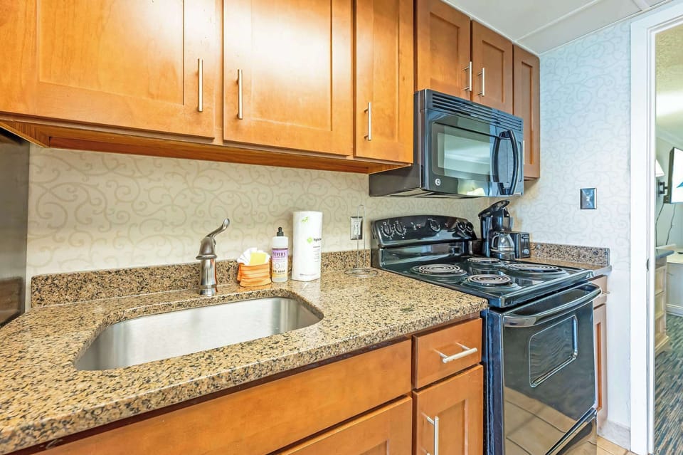 Equipped Kitchen for Your Stay
