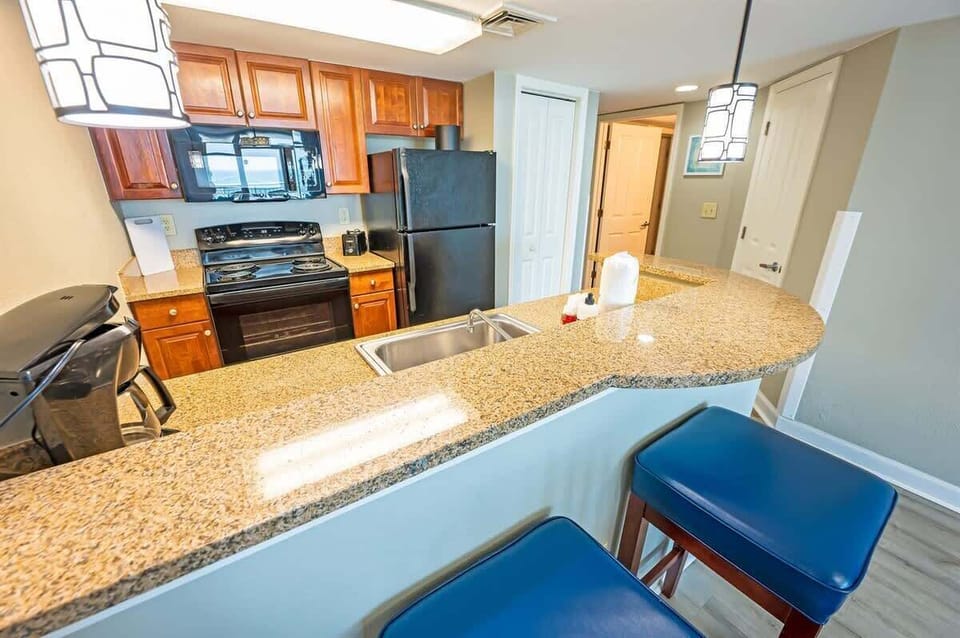 Large Kitchen Area