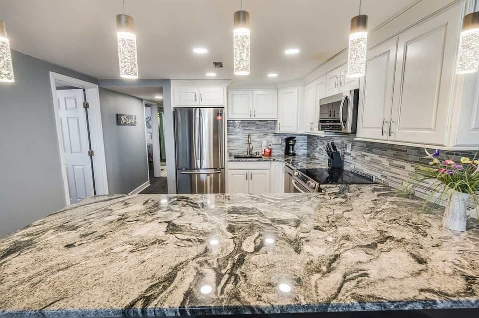 Full-Sized Kitchen