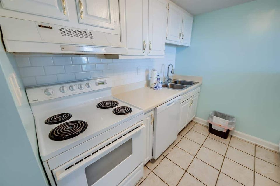 Large Kitchen Area
