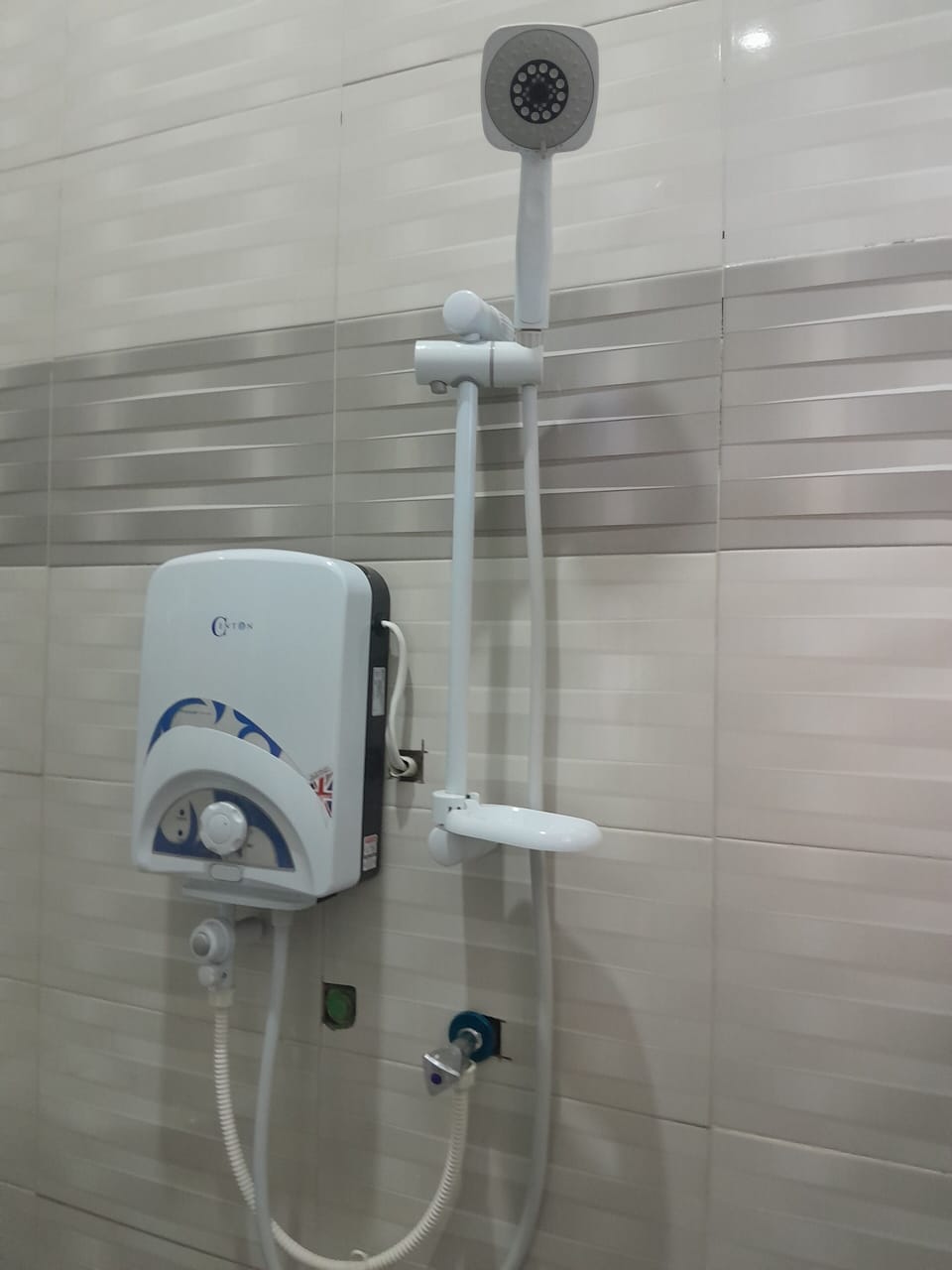 Standard Double Room | Bathroom | Slippers, bidet