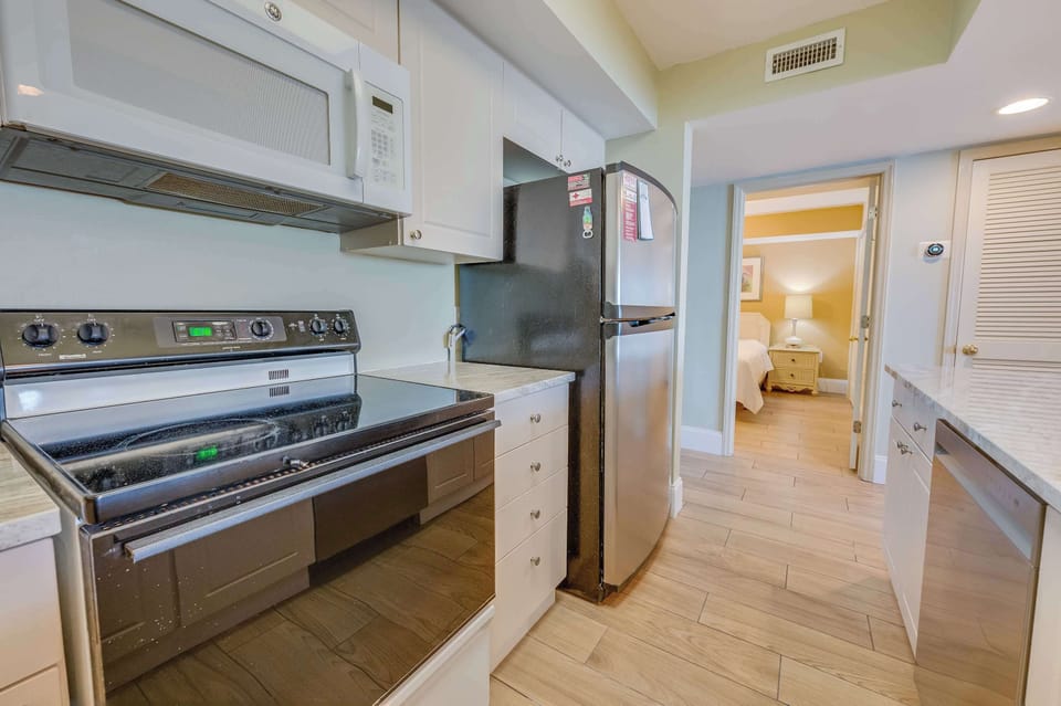 Large Kitchen Area
