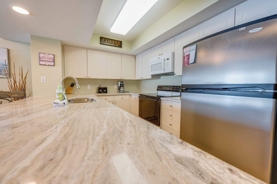 Large Kitchen Area
