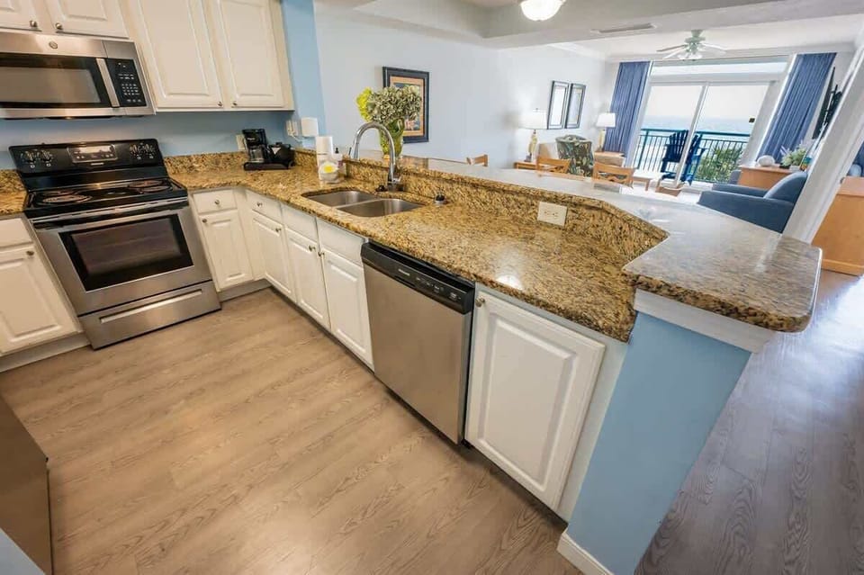 Full Sized Kitchen