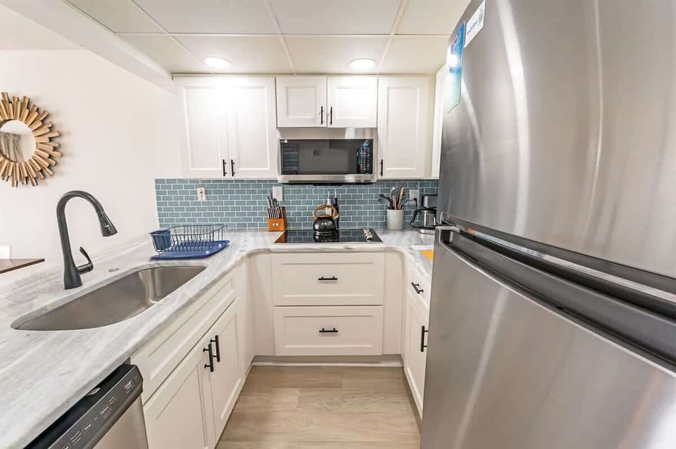 Full Sized Kitchen