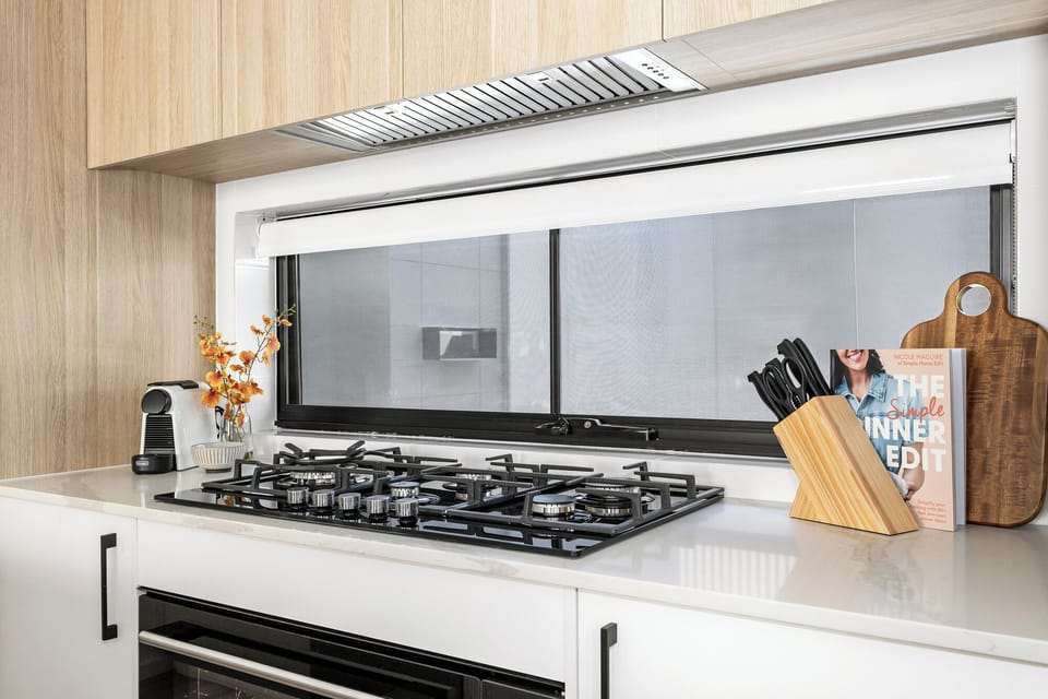 Apartment, 2 Bedrooms, Balcony | Private kitchen | Electric kettle, toaster