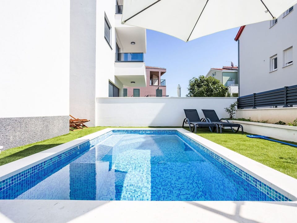 Swimming Pool, Residential Area, Condominium, Apartment, Resort, Estate, Shade, Villa, Hacienda, Mansion