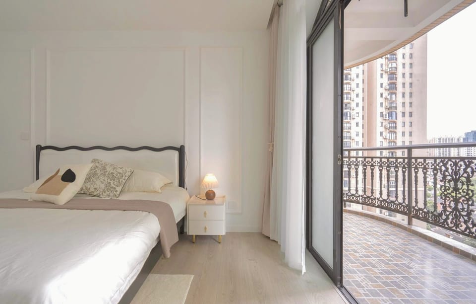 Superior Apartment, City View | 4 bedrooms, free cribs/infant beds, free WiFi, bed sheets