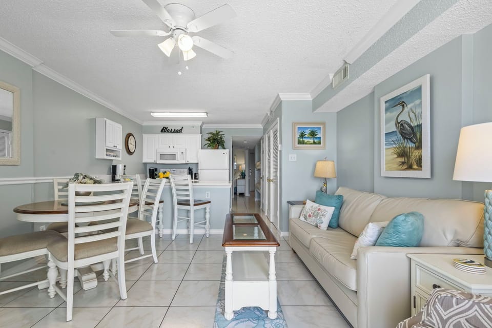 Royal Palms 704 Living into dining & kitchen area