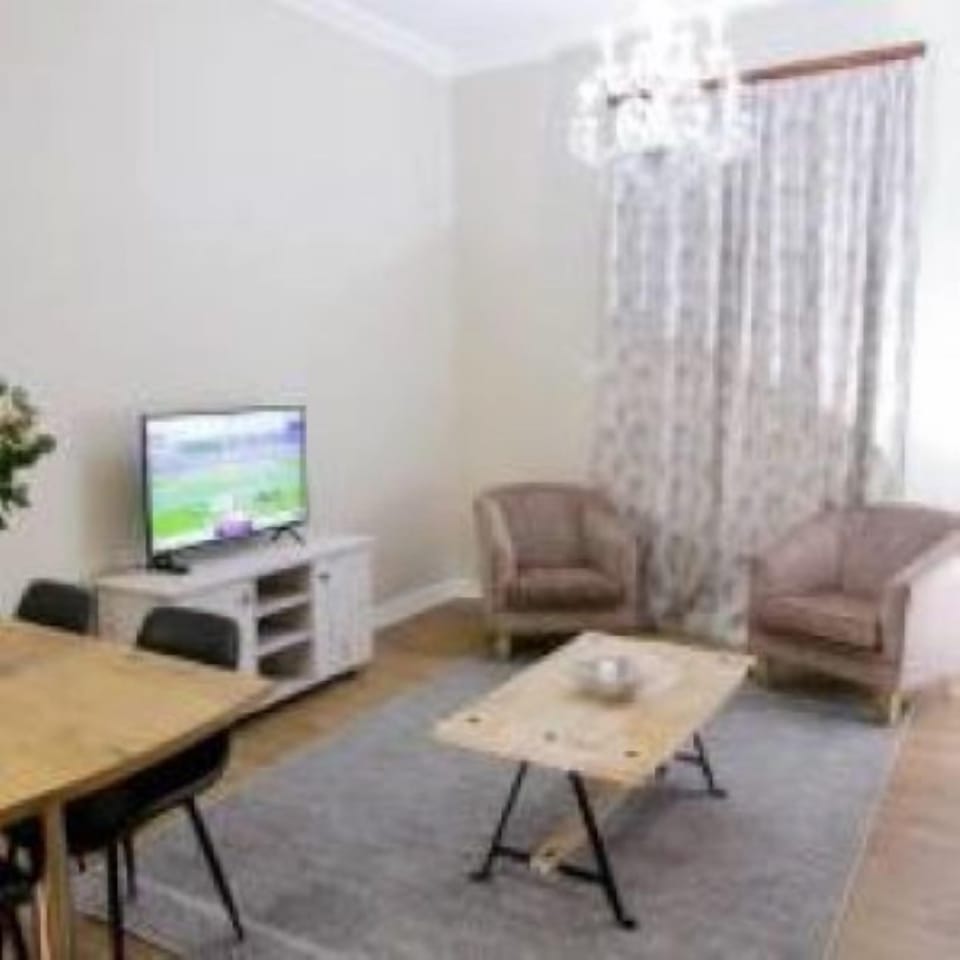 Apartment, Non Smoking, Patio | Living area