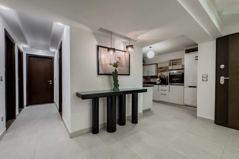 Basic Apartment | Private kitchen | Fridge, microwave, oven, stovetop