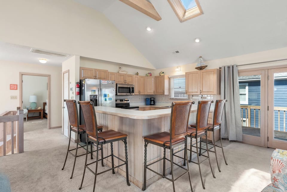 GR2206: Island State of Mind | Top Level Kitchen