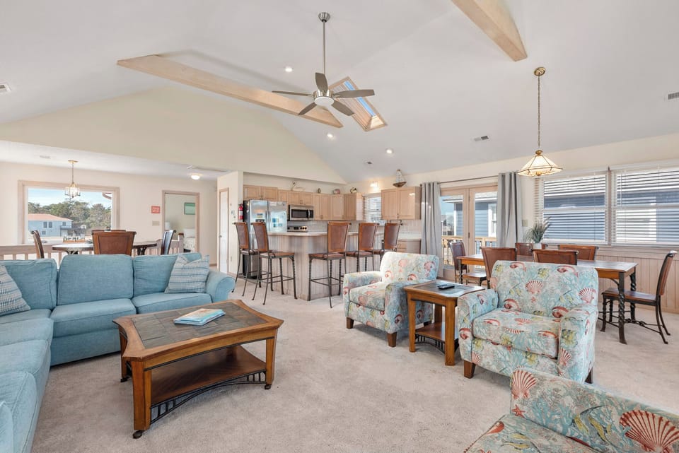 GR2206: Island State of Mind | Top Level Living Area