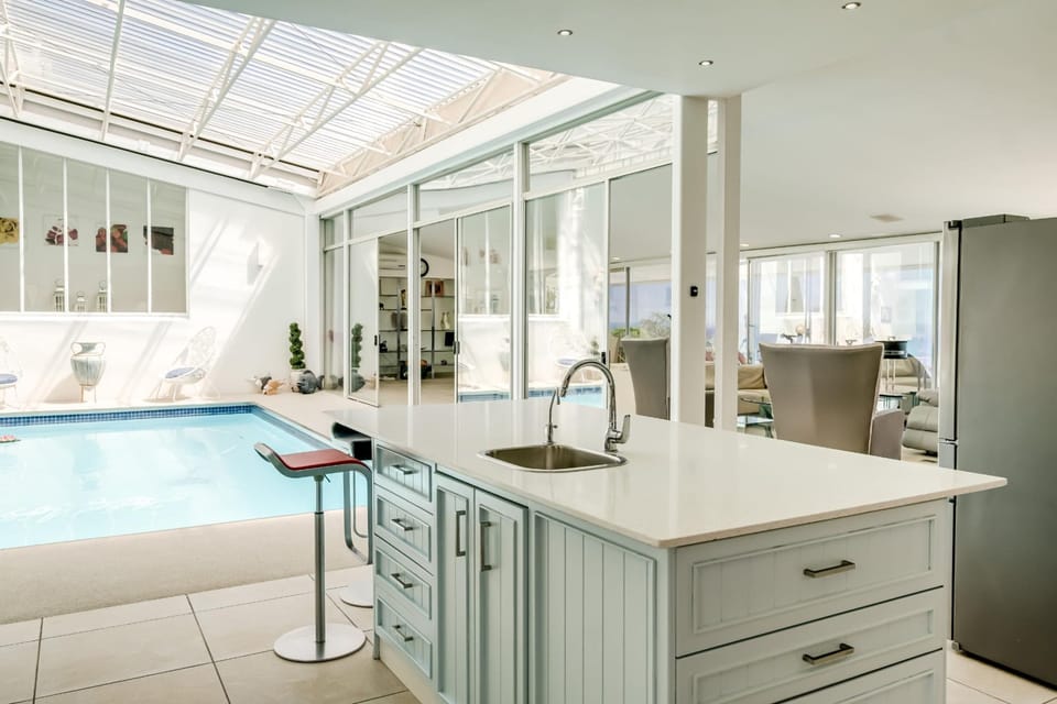House | 3 bedrooms, desk, Internet