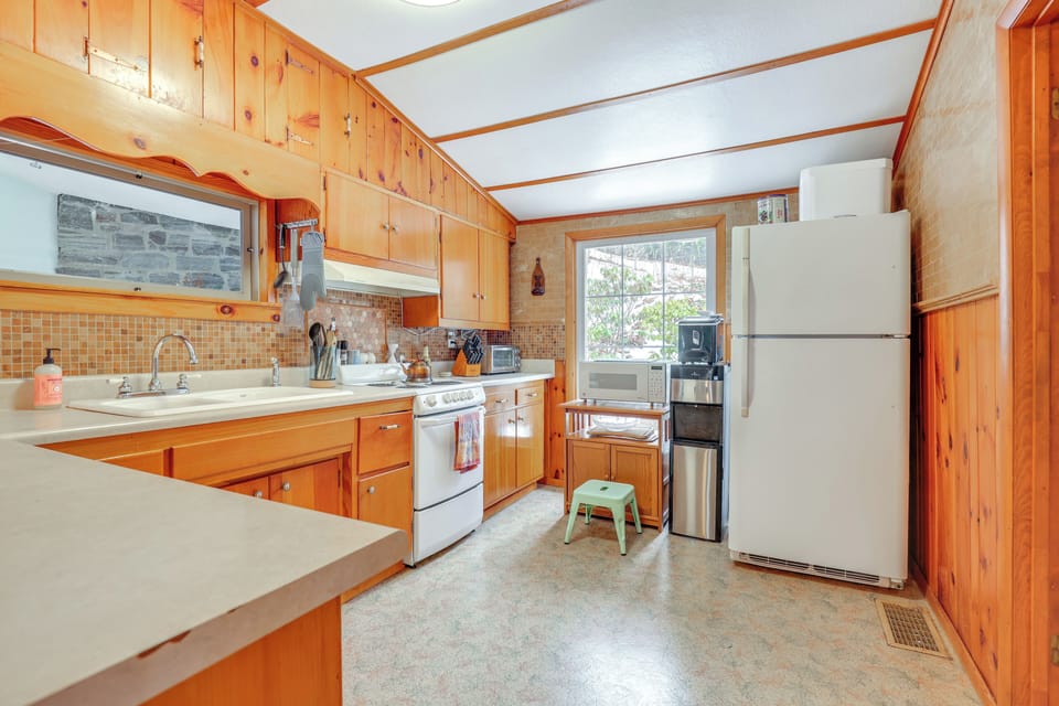 House (2 Bedrooms) | Interior