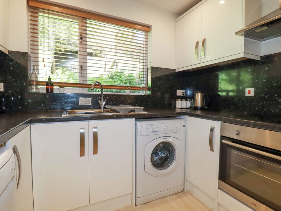 Fridge, microwave, dishwasher, toaster