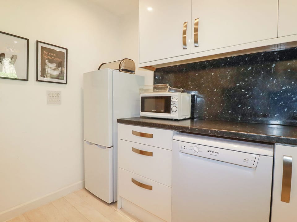 Fridge, microwave, dishwasher, toaster