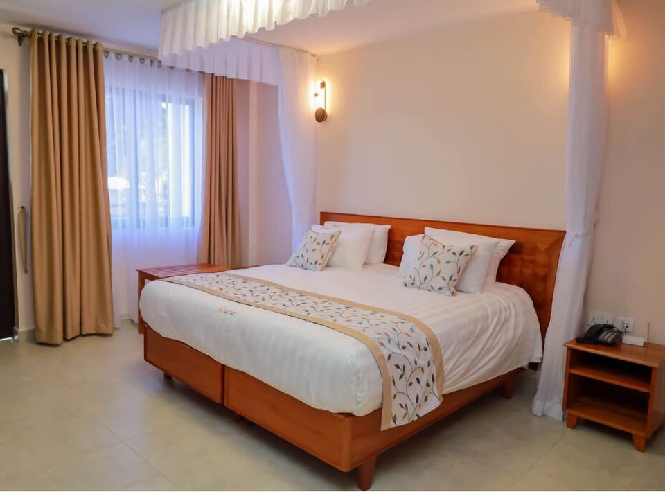 Deluxe Double Room, Balcony, Hill View | Free WiFi
