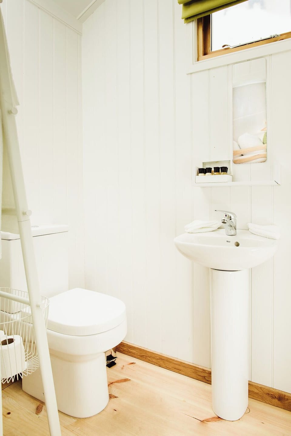 03BlackHut-27-5-16-0075