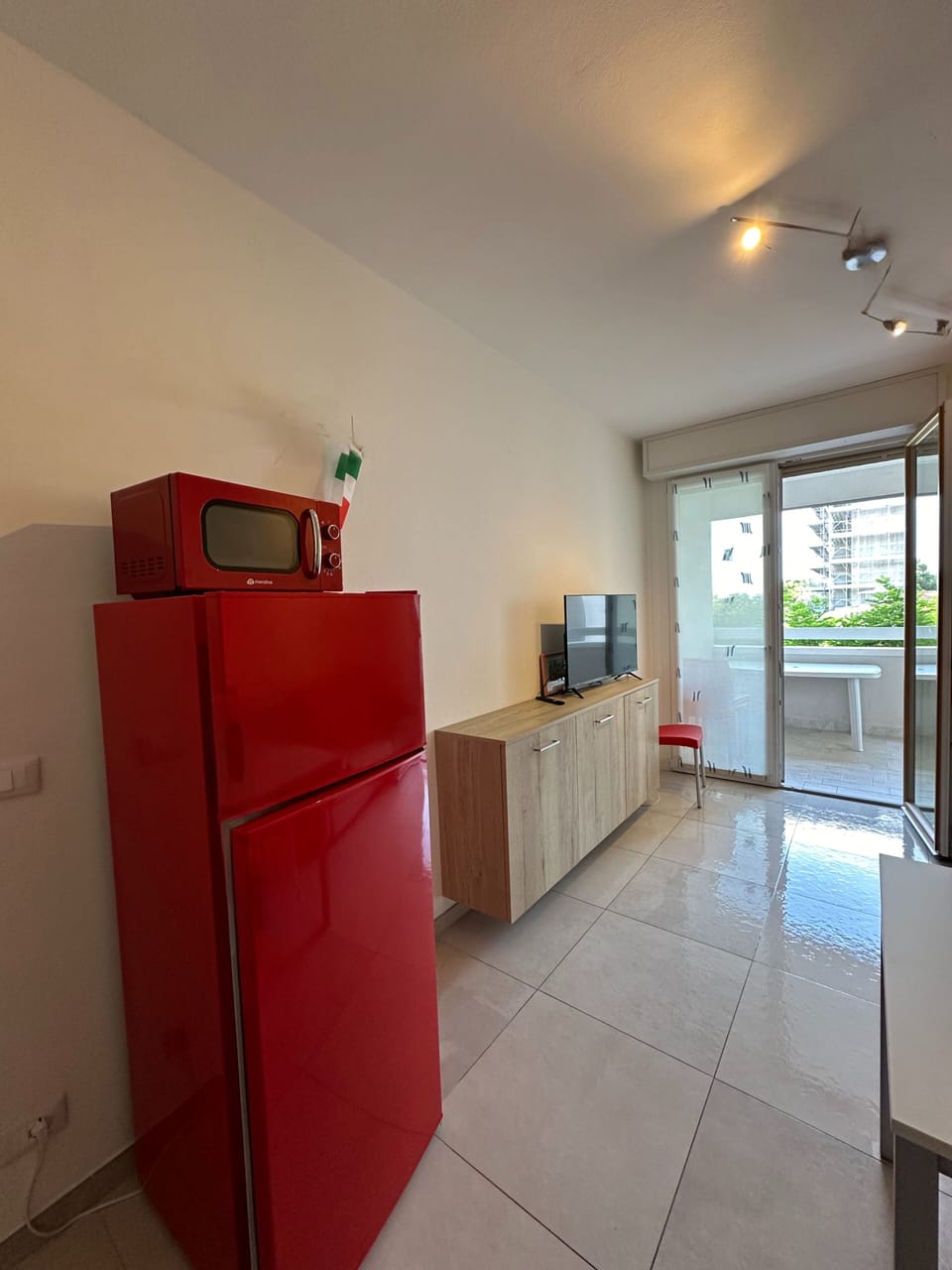 Apartment, 1 Bedroom, Balcony | Interior