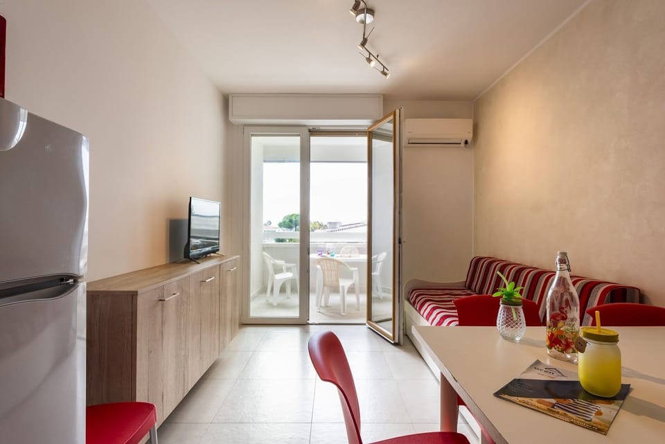 Apartment, 1 Bedroom, Balcony | Living room