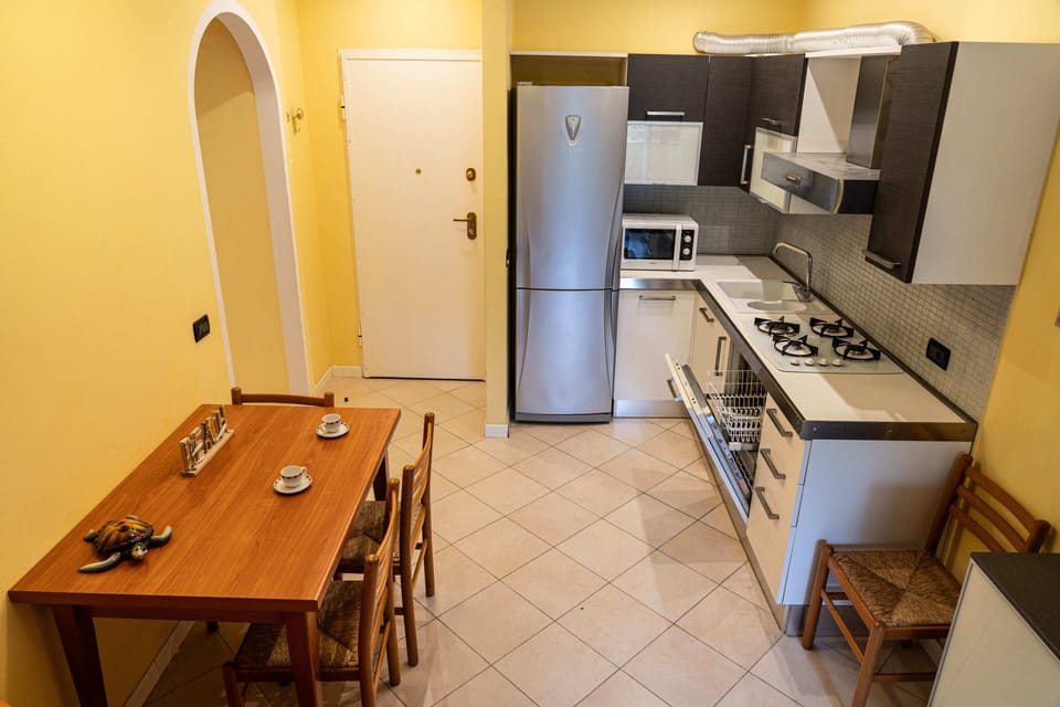 Apartment, 1 Bedroom, Balcony | Interior