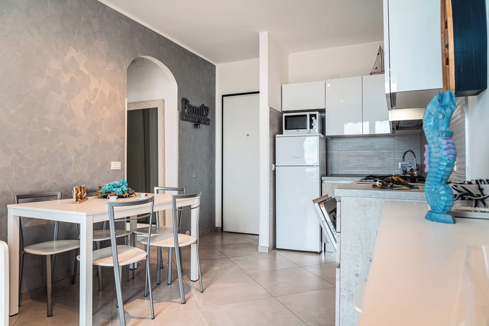 Apartment, 1 Bedroom, Balcony, Ocean View | Interior