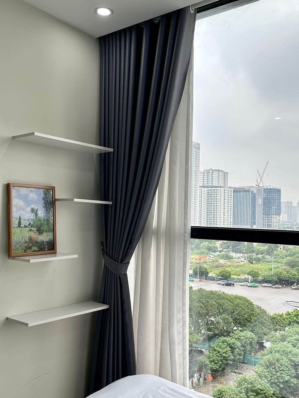 Deluxe Apartment, 3 Bedrooms, City View | 3 bedrooms, laptop workspace, blackout drapes, iron/ironing board