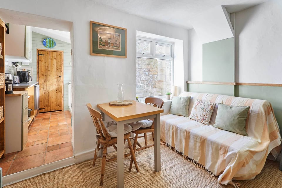 Baliol Street, Barnard Castle - Host & Stay