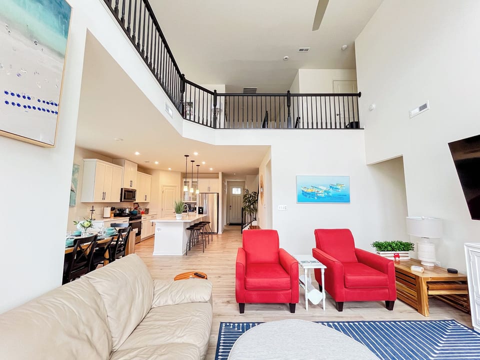 Living room (1st floor)