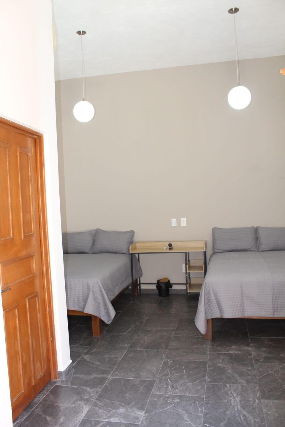 Comfort Loft | Desk, laptop workspace, WiFi (free)
