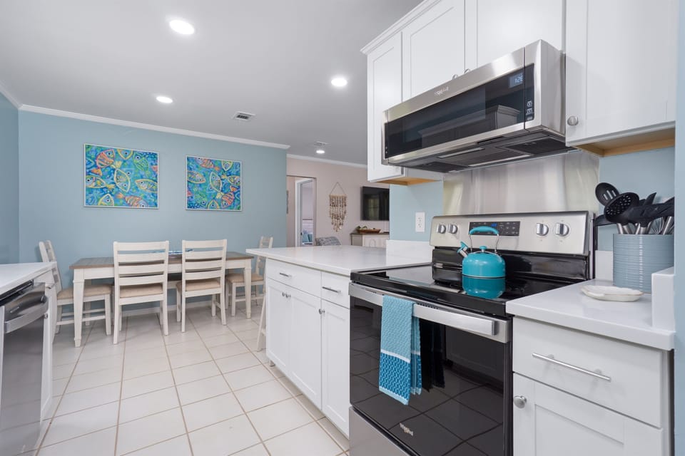 Fully equipped kitchen
