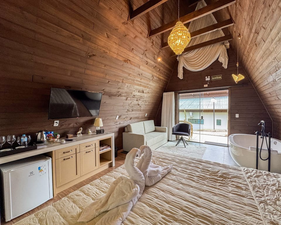 Luxury Twin Room, Lagoon View | Room amenity