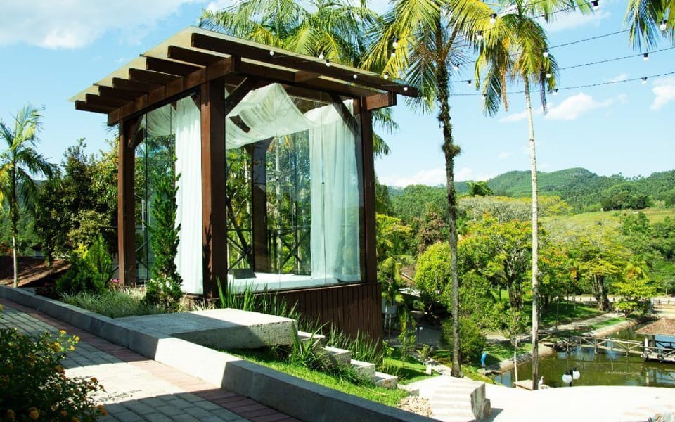 Jetted tub