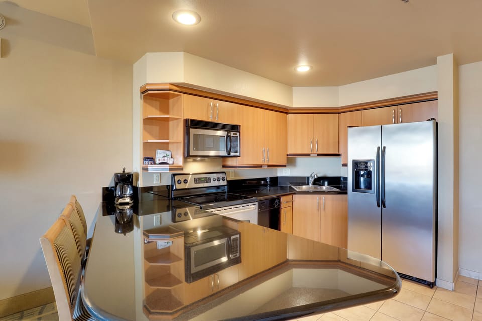 Kitchen | Dining Area | Cooking Basics | Free WiFi