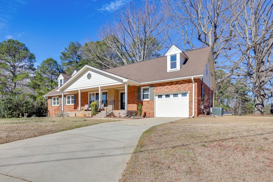Exterior | Driveway (1 Vehicle)