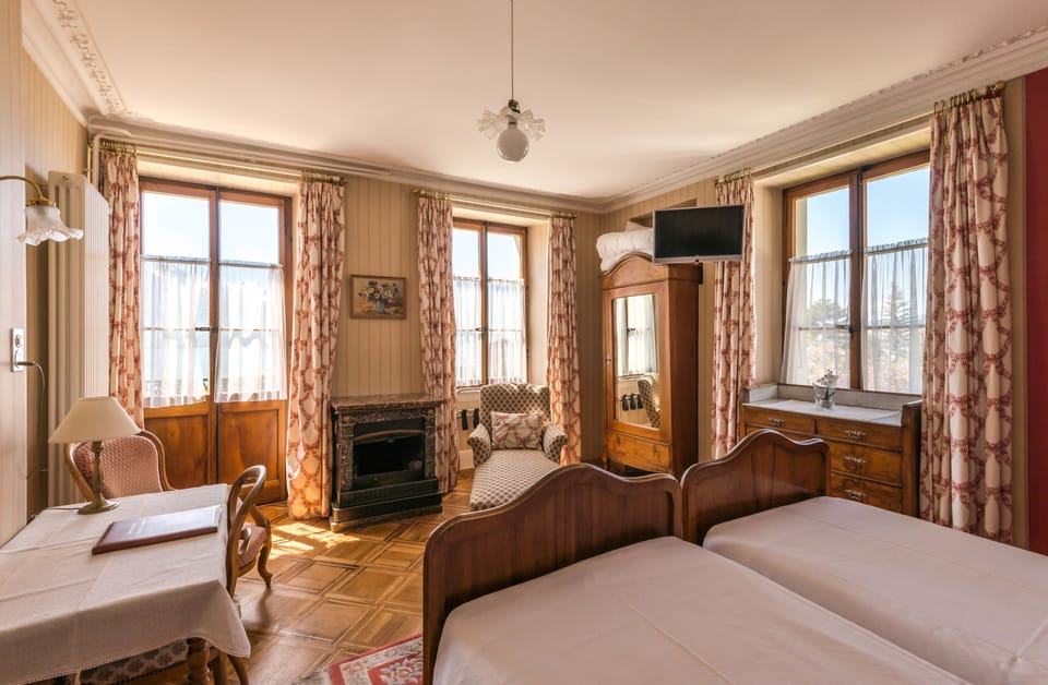 Superior Double Room | Premium bedding, minibar, in-room safe, desk